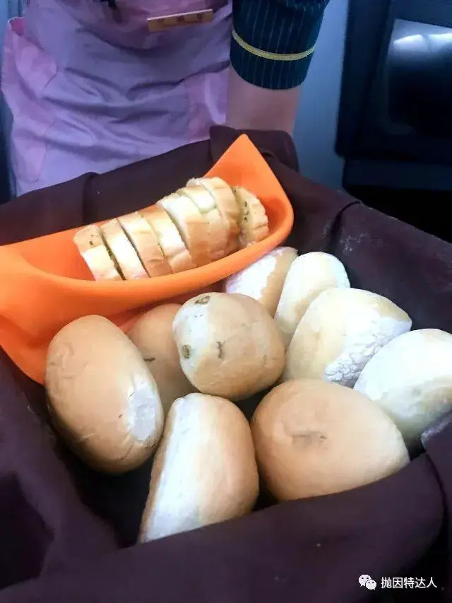 五星级航司全新A330 - 长荣航空HKG - TPE(香港 - 台北)商务舱体验报告 五星级航司全新A330 - 长荣航空HKG - TPE(香港 - 台北)商务舱体验报告