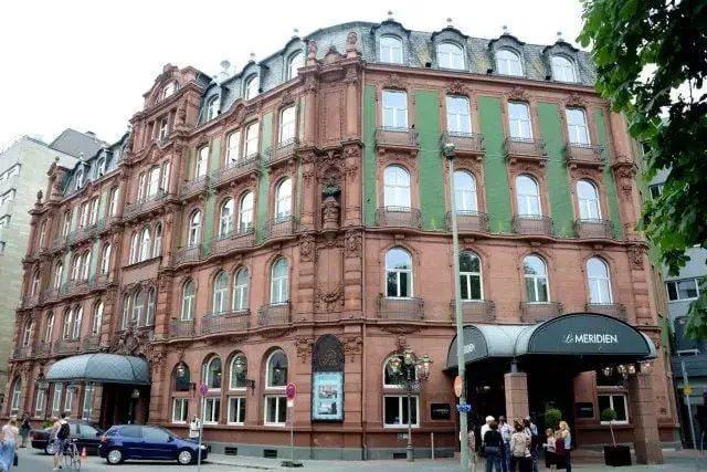 所以这是两家酒店?! - 法兰克福艾美酒店(Le Méridien Frankfurt)入住体验报告 所以这是两家酒店?! - 法兰克福艾美酒店(Le Méridien Frankfurt)入住体验报告