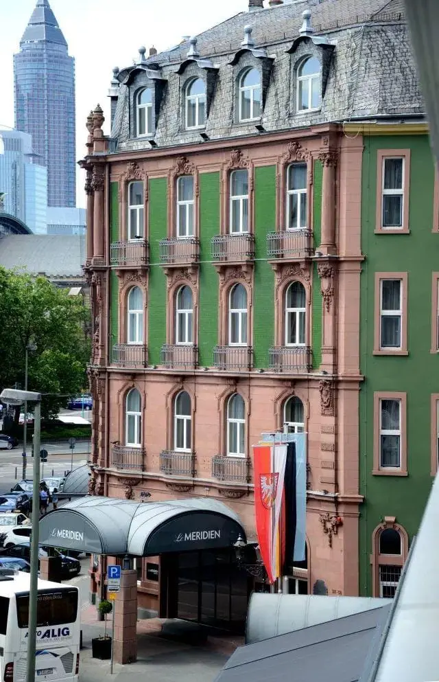 所以这是两家酒店?! - 法兰克福艾美酒店(Le Méridien Frankfurt)入住体验报告 所以这是两家酒店?! - 法兰克福艾美酒店(Le Méridien Frankfurt)入住体验报告