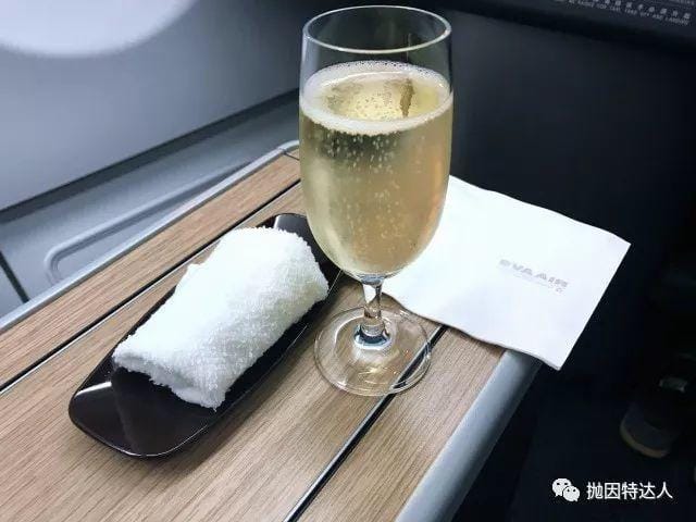 五星级航司全新A330 - 长荣航空HKG - TPE(香港 - 台北)商务舱体验报告 五星级航司全新A330 - 长荣航空HKG - TPE(香港 - 台北)商务舱体验报告