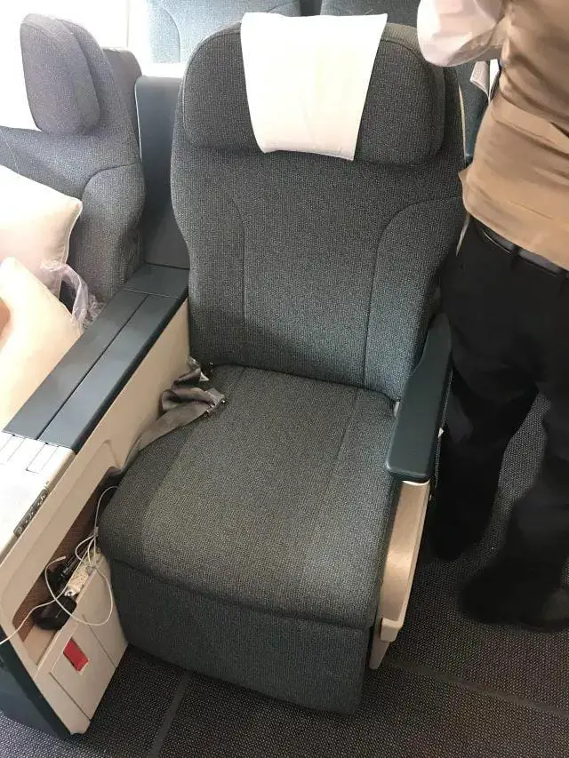 舌尖上的短途飞行 - 国泰港龙航空HKG - CNX(香港 - 清迈)商务舱体验报告 舌尖上的短途飞行 - 国泰港龙航空HKG - CNX(香港 - 清迈)商务舱体验报告