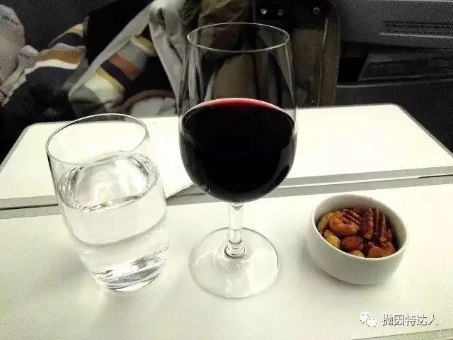 汉莎&国航ORD-FRA-SZX商务舱体验报告(上) 汉莎&国航ORD-FRA-SZX商务舱体验报告(上)