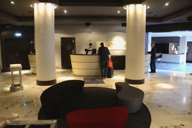 所以这是两家酒店?! - 法兰克福艾美酒店(Le Méridien Frankfurt)入住体验报告 所以这是两家酒店?! - 法兰克福艾美酒店(Le Méridien Frankfurt)入住体验报告