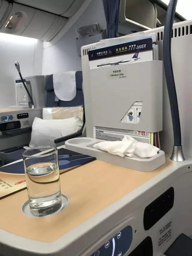 餐食有待提高 - 南航商务舱SFO - CAN(旧金山 - 广州)商务舱体验报告 餐食有待提高 - 南航商务舱SFO - CAN(旧金山 - 广州)商务舱体验报告