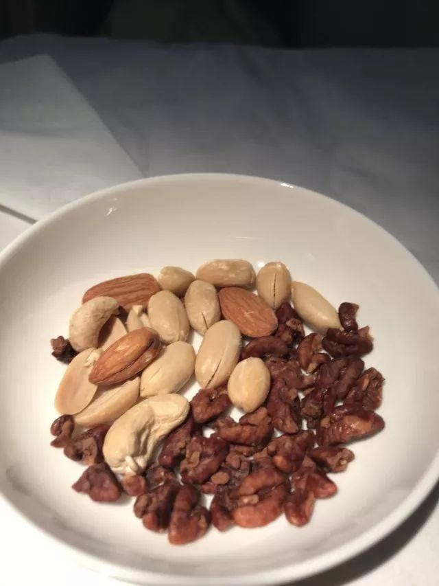 餐食有待提高 - 南航商务舱SFO - CAN(旧金山 - 广州)商务舱体验报告 餐食有待提高 - 南航商务舱SFO - CAN(旧金山 - 广州)商务舱体验报告