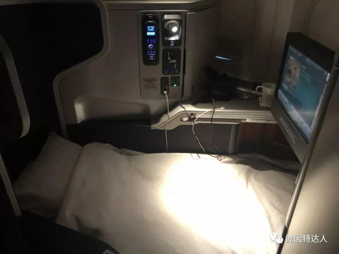 Amex运通来发糖了：添加副卡送最多20000点数 & 转点至国泰亚万获得额外赠点