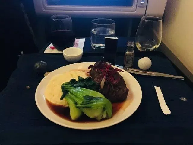 全面大革新！ - 美联航全新北极星商务舱SFO - HKG（旧金山 - 香港）体验报告