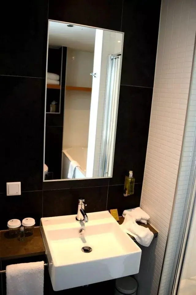 希尔顿钻石待遇初体验 - 阿姆斯特丹中央车站逸林酒店(DoubleTree Amsterdam Centraal)入住体验报告 希尔顿钻石待遇初体验 - 阿姆斯特丹中央车站逸林酒店(DoubleTree Amsterdam Centraal)入住体验报告