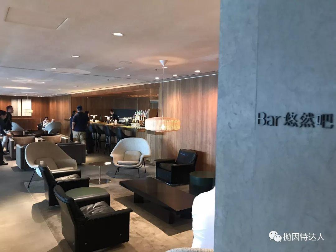 《主场优势 - 国泰航空香港机场四大商务舱休息室大巡礼》