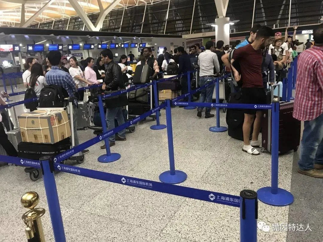 Priority Pass中国最佳休息室之一 - 上海浦东机场77号东航环亚休息室体验报告 Priority Pass中国最佳休息室之一 - 上海浦东机场77号东航环亚休息室体验报告