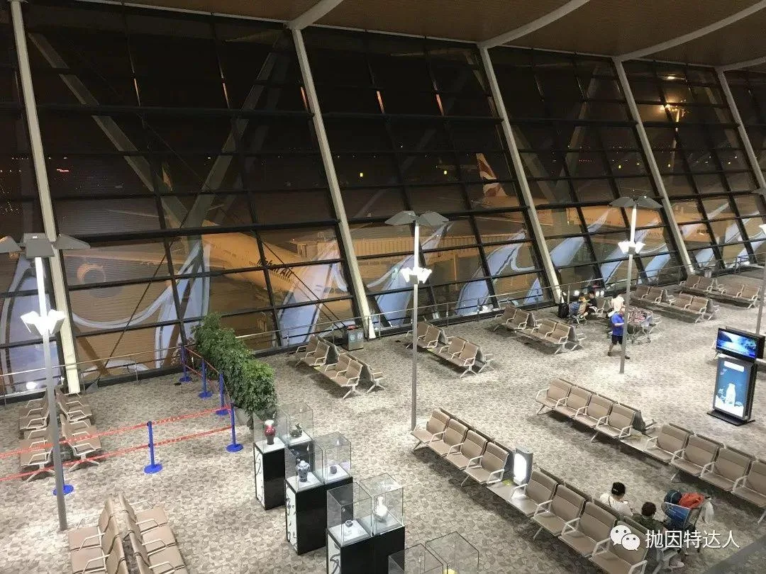 Priority Pass中国最佳休息室之一 - 上海浦东机场77号东航环亚休息室体验报告 Priority Pass中国最佳休息室之一 - 上海浦东机场77号东航环亚休息室体验报告