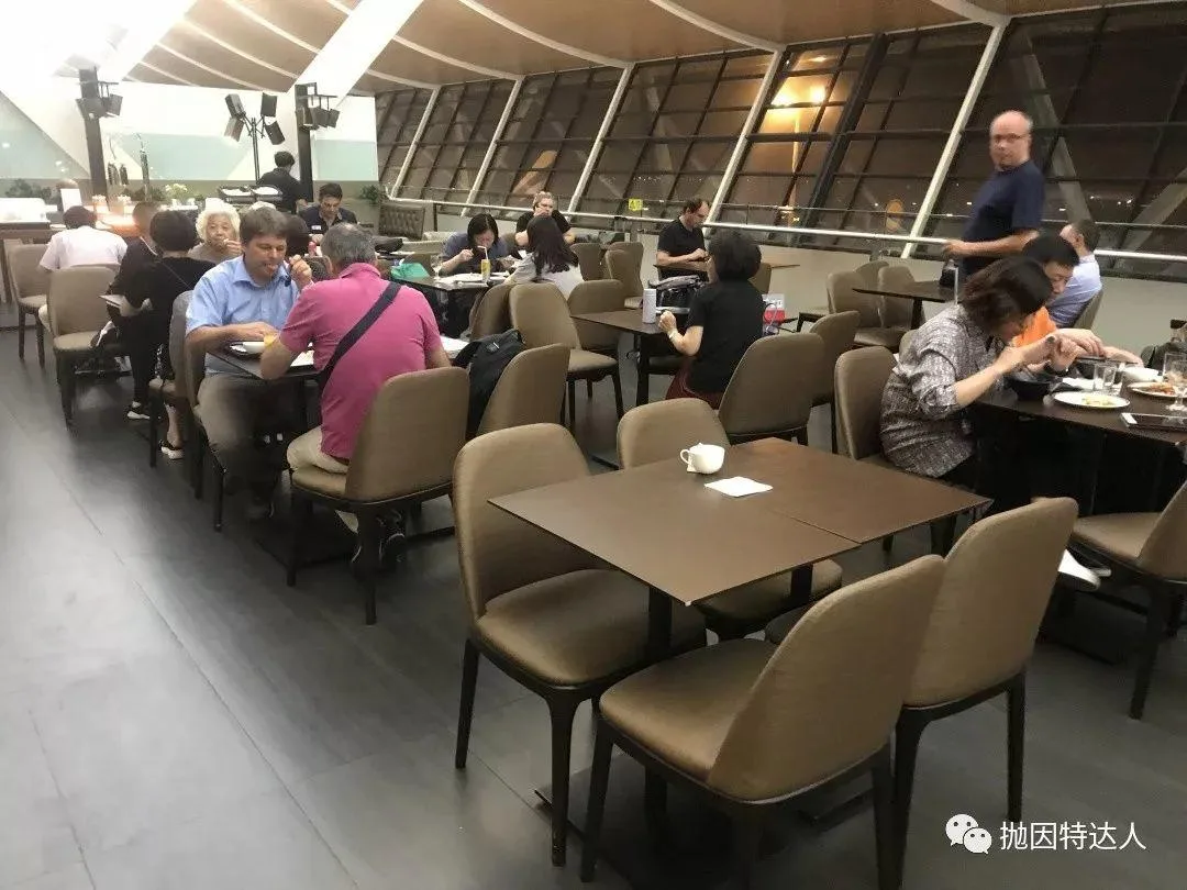 Priority Pass中国最佳休息室之一 - 上海浦东机场77号东航环亚休息室体验报告 Priority Pass中国最佳休息室之一 - 上海浦东机场77号东航环亚休息室体验报告