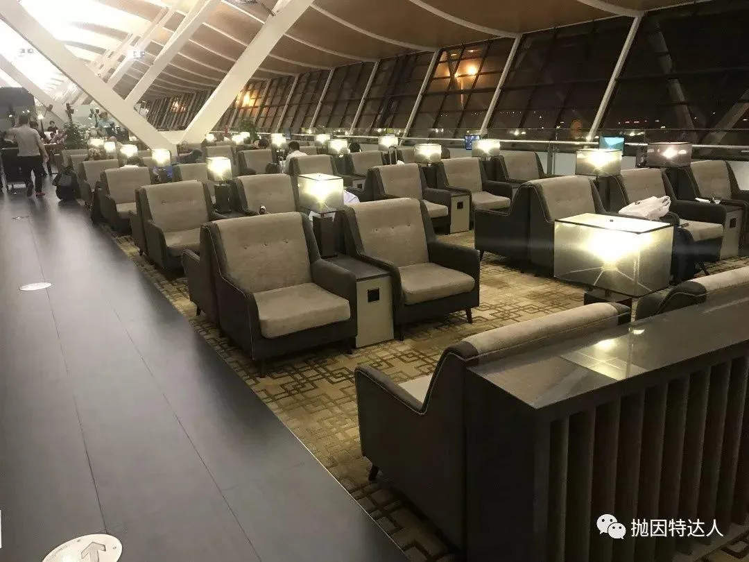 Priority Pass中国最佳休息室之一 - 上海浦东机场77号东航环亚休息室体验报告 Priority Pass中国最佳休息室之一 - 上海浦东机场77号东航环亚休息室体验报告