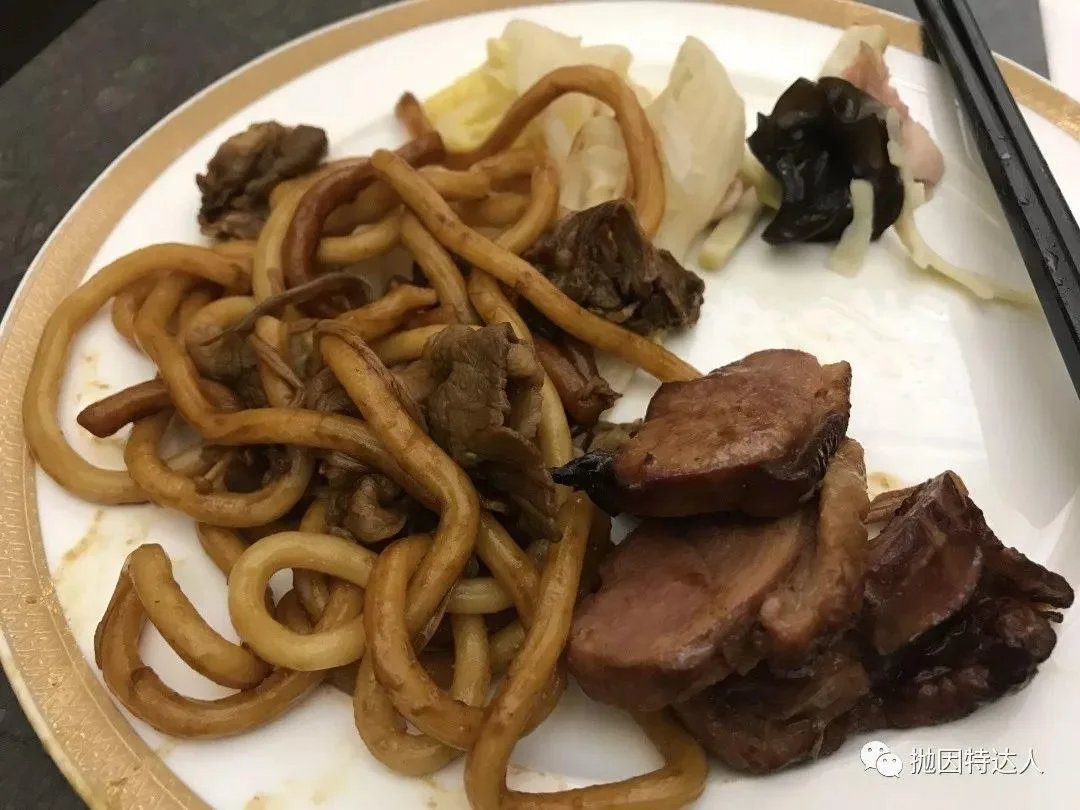 Priority Pass中国最佳休息室之一 - 上海浦东机场77号东航环亚休息室体验报告 Priority Pass中国最佳休息室之一 - 上海浦东机场77号东航环亚休息室体验报告