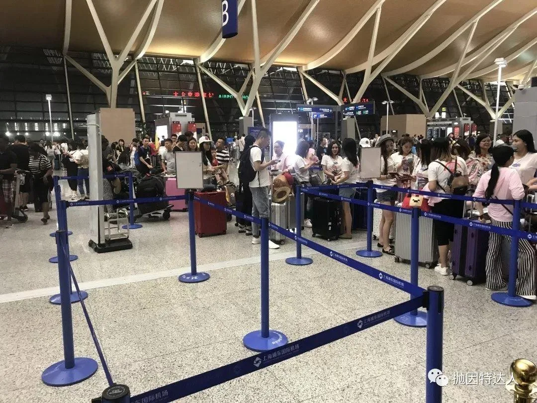 Priority Pass中国最佳休息室之一 - 上海浦东机场77号东航环亚休息室体验报告 Priority Pass中国最佳休息室之一 - 上海浦东机场77号东航环亚休息室体验报告