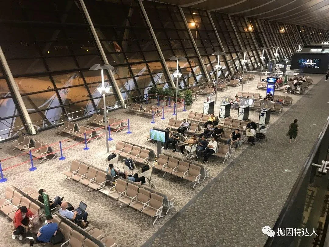 Priority Pass中国最佳休息室之一 - 上海浦东机场77号东航环亚休息室体验报告 Priority Pass中国最佳休息室之一 - 上海浦东机场77号东航环亚休息室体验报告