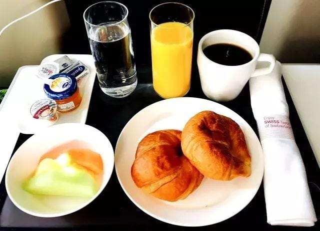 1000美元的伦敦 - 香港平躺往返商务舱