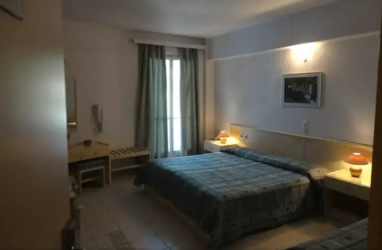 酒店Bug - 16欧元一晚上的希腊度假酒店来了