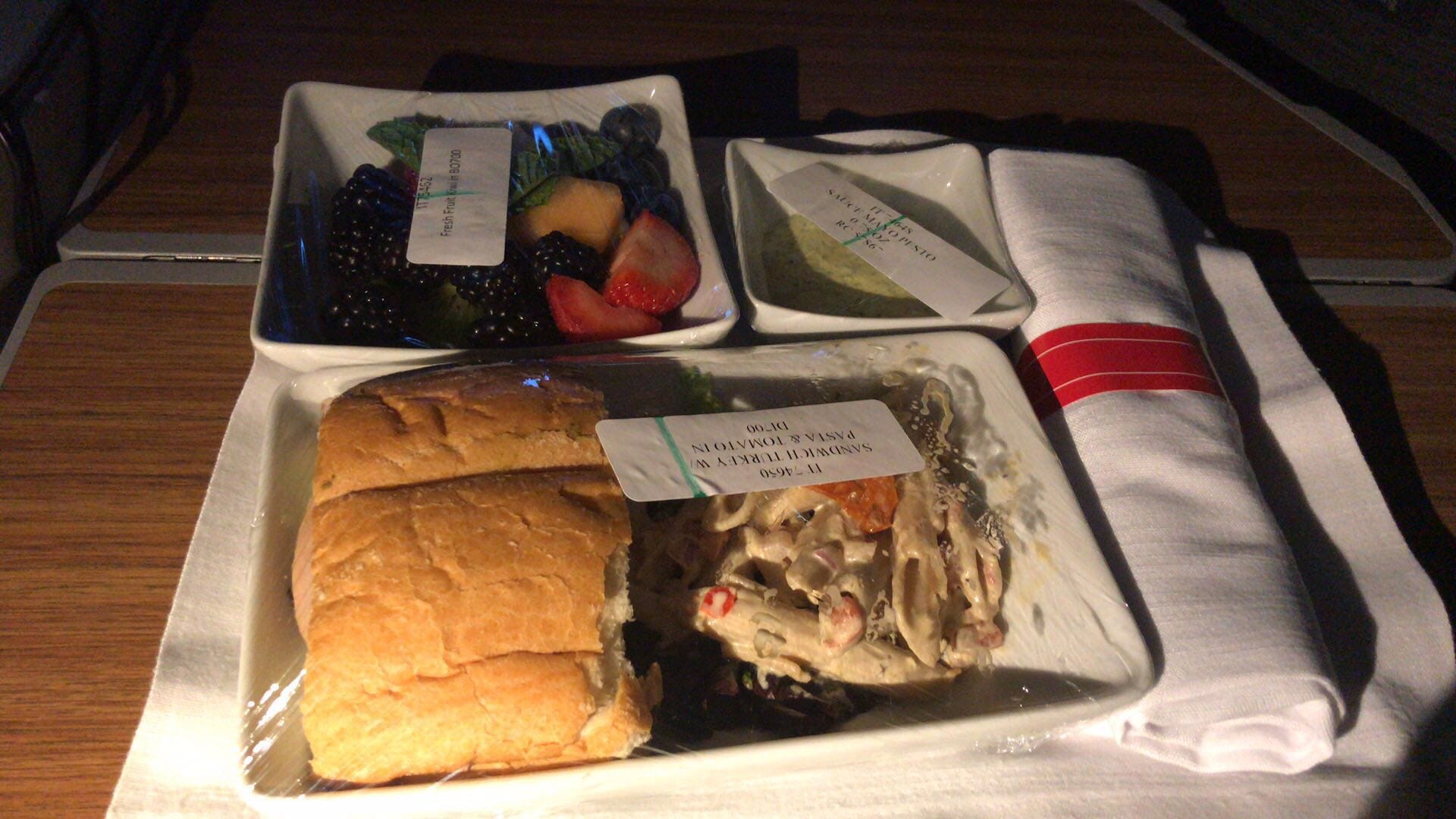 贫穷PhD的商务舱初体验 - 美国航空AA B787-9(洛杉矶 - 上海) 商务舱报告 34 C:\Users\tsw05\AppData\Local\Temp\WeChat Files\638195397725766769.jpg