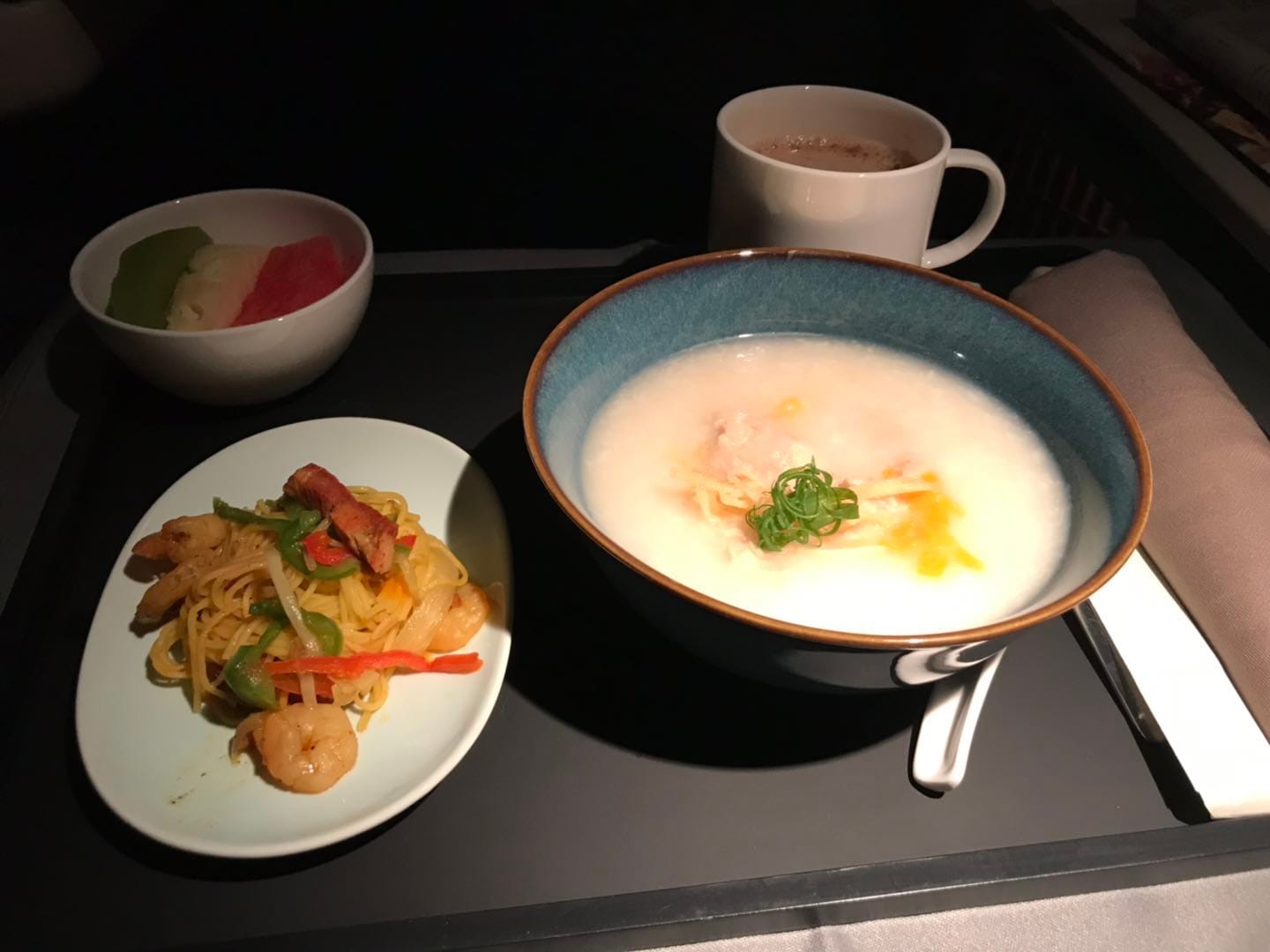 午夜飞行——并不是那么完美的国泰B777-300ER(香港 – 洛杉矶) 商务舱报告 16 C:\Users\tsw05\AppData\Local\Temp\WeChat Files\788199132855701272.jpg