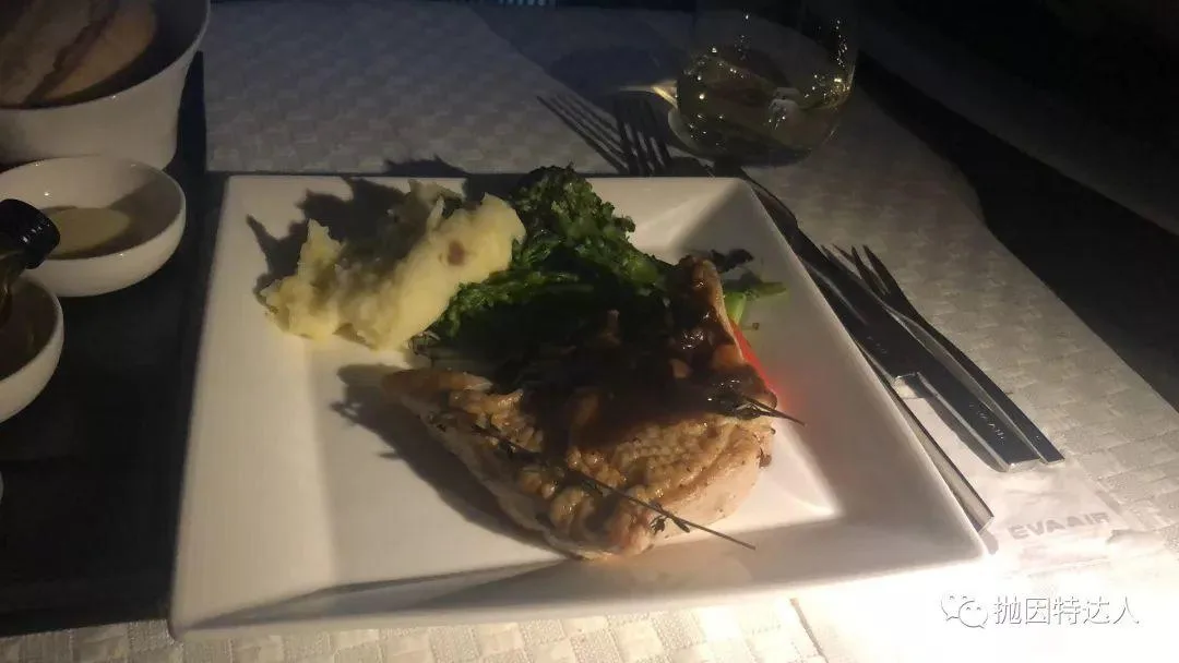 全新机型首发抢鲜体验 - 长荣航空B787-10（台北 - 香港）商务舱体验报告