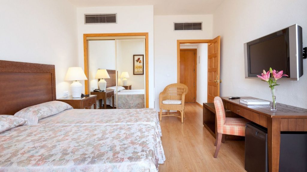 《西班牙特内里费岛四星级酒店一晚上仅需25欧元》