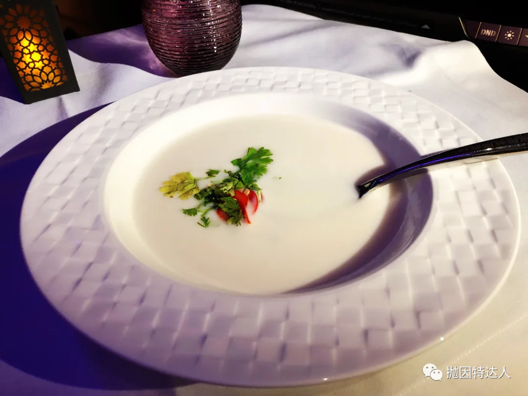 全球最佳商务舱体验如何？卡塔尔航空B777w DOH - BKK（多哈 - 曼谷）Qsuite商务舱体验报告