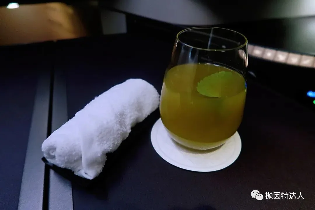 全球最佳商务舱体验如何？卡塔尔航空B777w DOH - BKK（多哈 - 曼谷）Qsuite商务舱体验报告