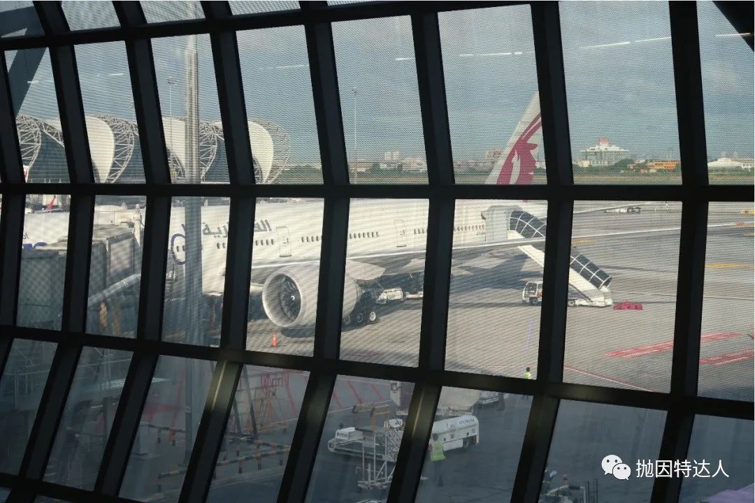 《全球最佳商务舱体验如何？卡塔尔航空B77w DOH - BKK（多哈 - 曼谷）Qsuite商务舱体验报告》