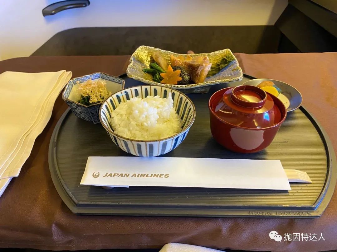 《空中最强饕餮盛宴 - 日本航空777-300ER（纽约 - 成田）头等舱体验报告》
