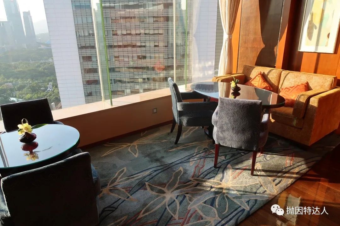 《丽思卡尔顿行政酒廊初体验 - 深圳星河丽思卡尔顿酒店入住体验报告》