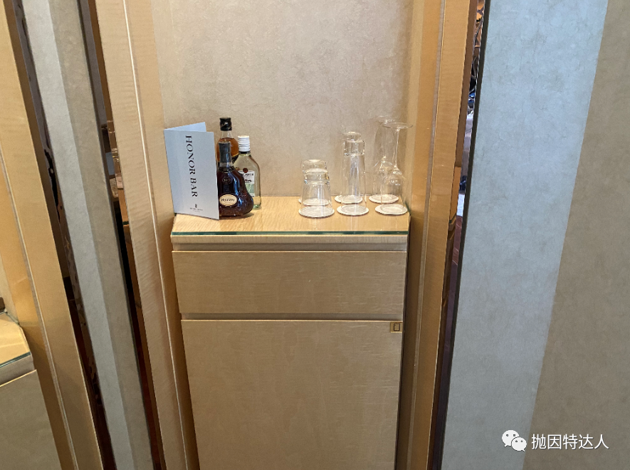 《总统套房极致体验！上海浦东丽思卡尔顿酒店入住体验报告》