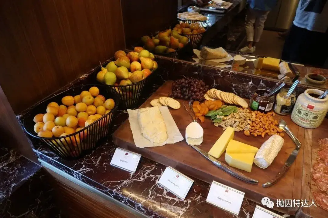 远眺鱼尾狮，积分房超值 - 新加坡康莱德酒店（Conrad Centennial Singapore）入住体验报告