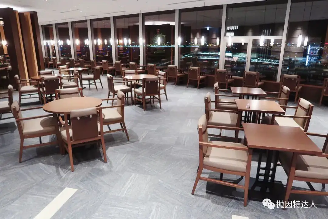 翻修后的闪亮登场 - 日本航空东京羽田机场（HND）Sakura Lounge体验报告