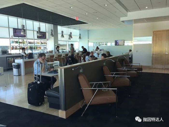 《原来可以免费进入上千家机场休息室 - Amex Global Lounge Collection介绍》