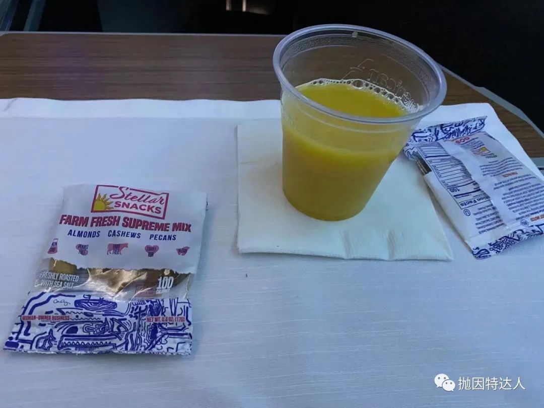 《水果凉面也“温暖升级”——疫情之下美国航空B787-9（达拉斯 - 上海）商务舱体验》