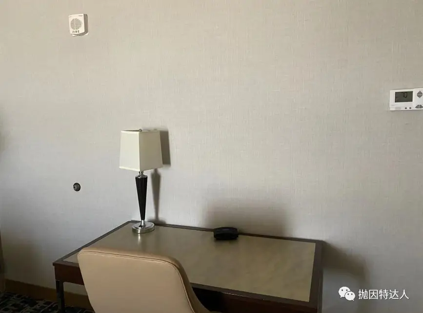 水果凉面也“温暖升级”——疫情之下美国航空B787-9(达拉斯 - 上海)商务舱体验 水果凉面也“温暖升级”——疫情之下美国航空B787-9(达拉斯 - 上海)商务舱体验