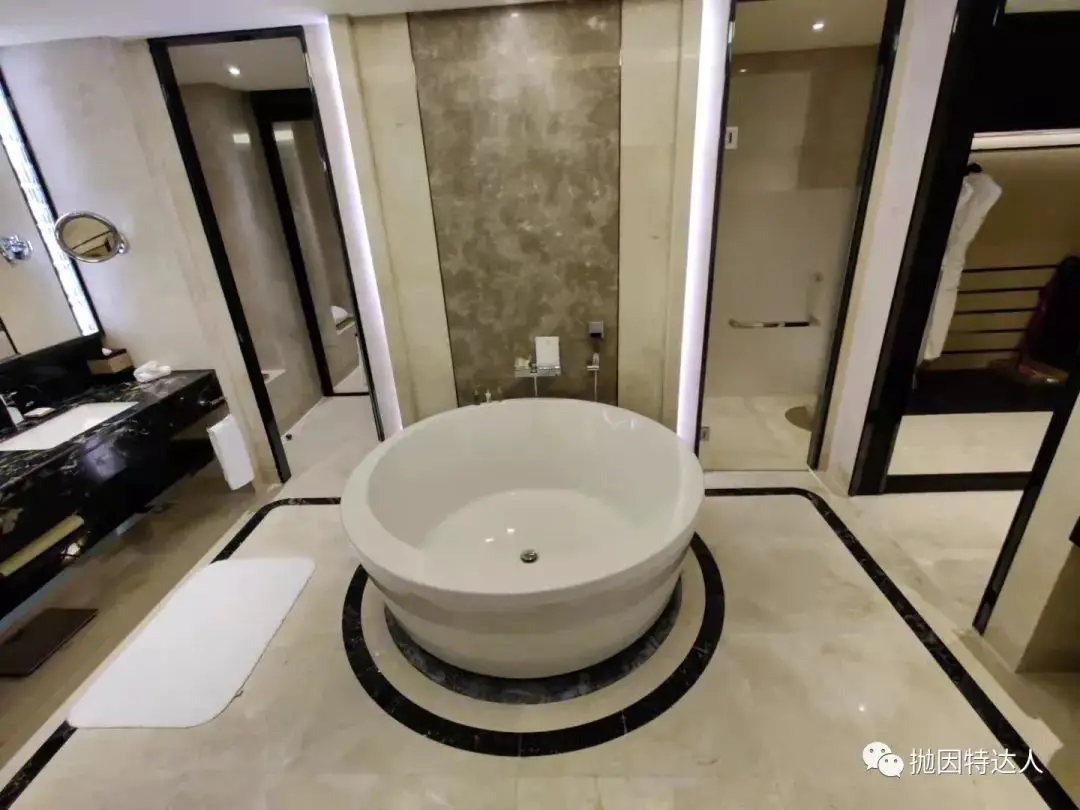 史无前例的5倍积分，这家酒店集团最近大招频出