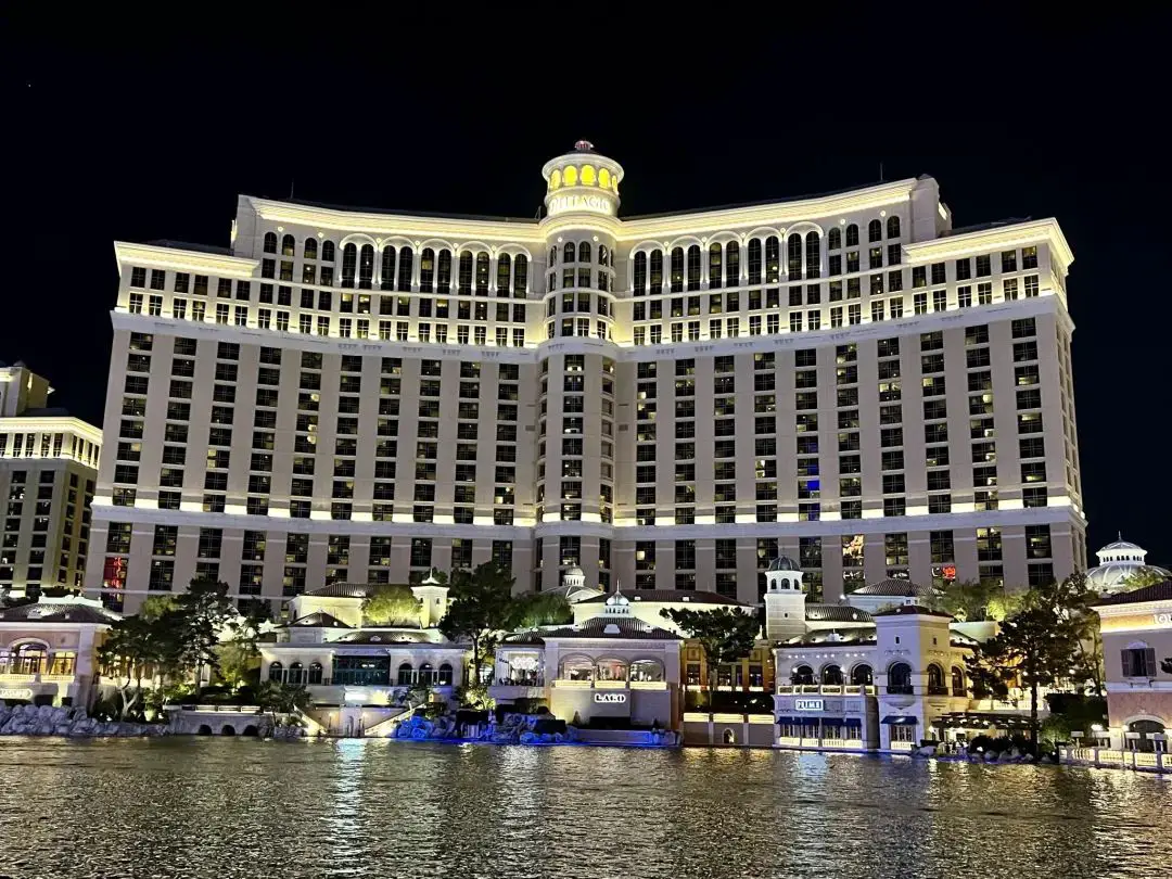 《著名地标酒店终于全方位翻新 - 拉斯维加斯百乐宫（Bellagio Las Vegas）入住体验》