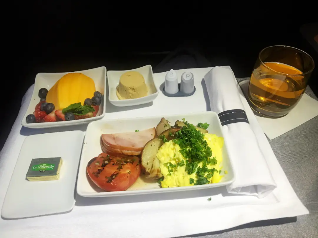 租车三天,赠送跨大陆豪华平躺头等舱机票! 租车三天,赠送跨大陆豪华平躺头等舱机票!