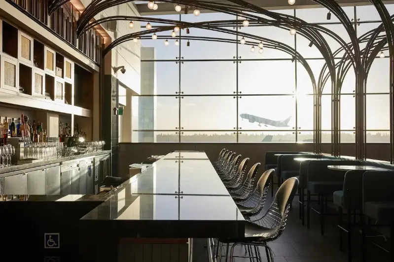 最小Amex百夫长休息室全面升级,扩容至三倍大,现已全新开放 最小Amex百夫长休息室全面升级,扩容至三倍大,现已全新开放