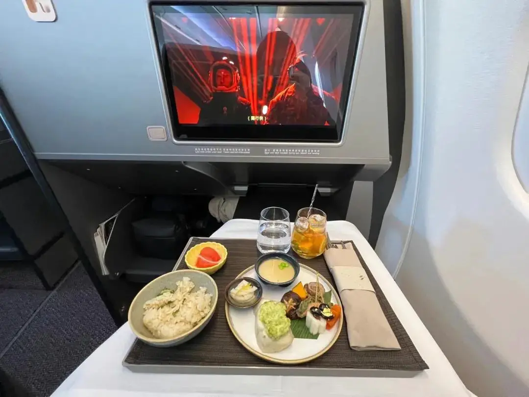 强强联合，星宇航空和阿拉斯加航空正式合作，1000美元的超豪华商务舱回国/赴美机票马上要来了？