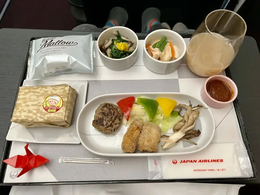 《日航日本境内头等舱原来这么高级 - 日本航空A350-900（大阪伊丹 - 东京羽田）头等舱体验报告》