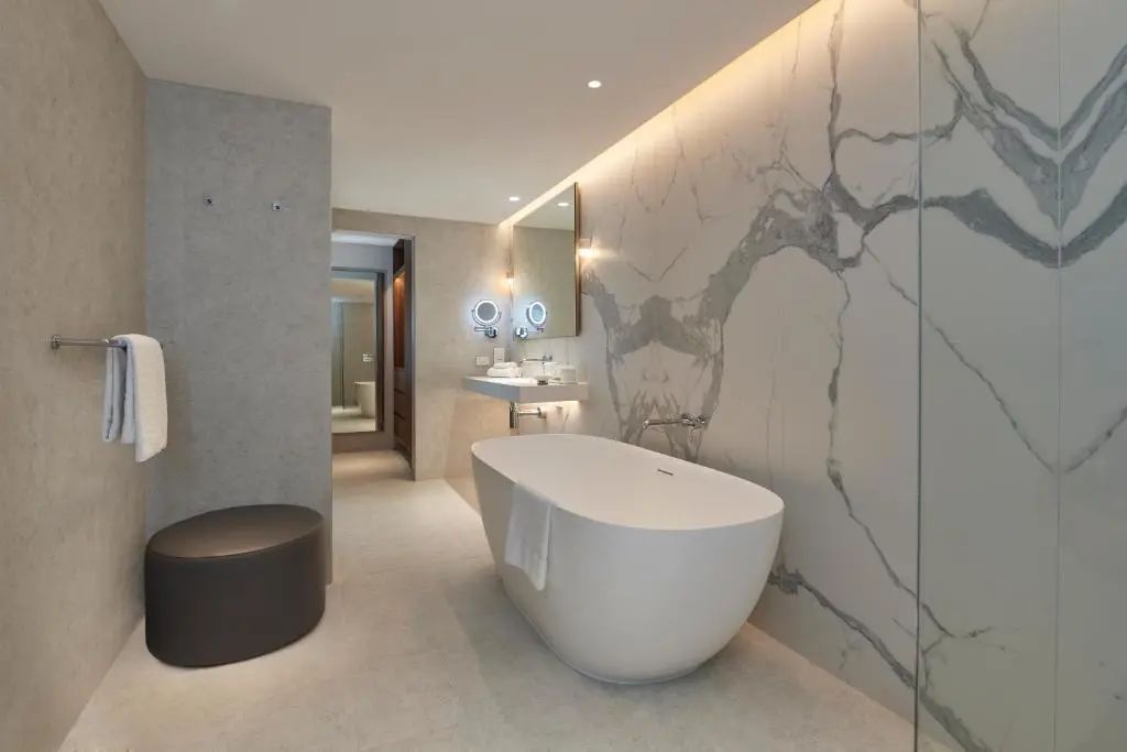 酒店Bug价：13美元入住五星级希尔顿豪华行政套房