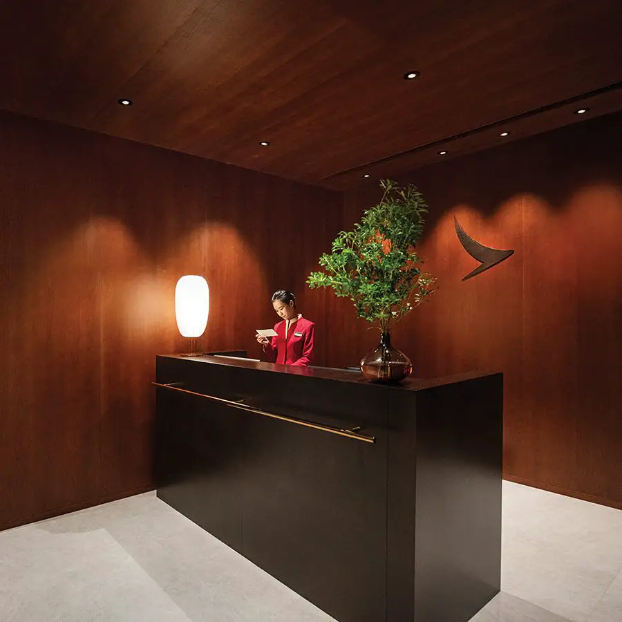 【全新休息室已开始运营】国泰航空即将开启全新休息室，但是却不在机场……