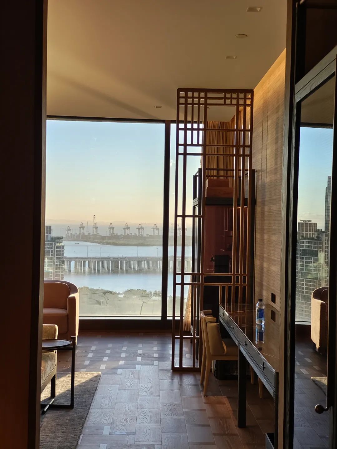 等待4年终于开业,第一时间打卡深圳首家希尔顿顶奢旗舰店! 等待4年终于开业,第一时间打卡深圳首家希尔顿顶奢旗舰店!