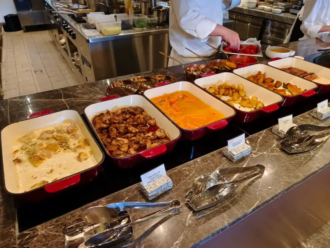 等待4年终于开业,第一时间打卡深圳首家希尔顿顶奢旗舰店! 等待4年终于开业,第一时间打卡深圳首家希尔顿顶奢旗舰店!