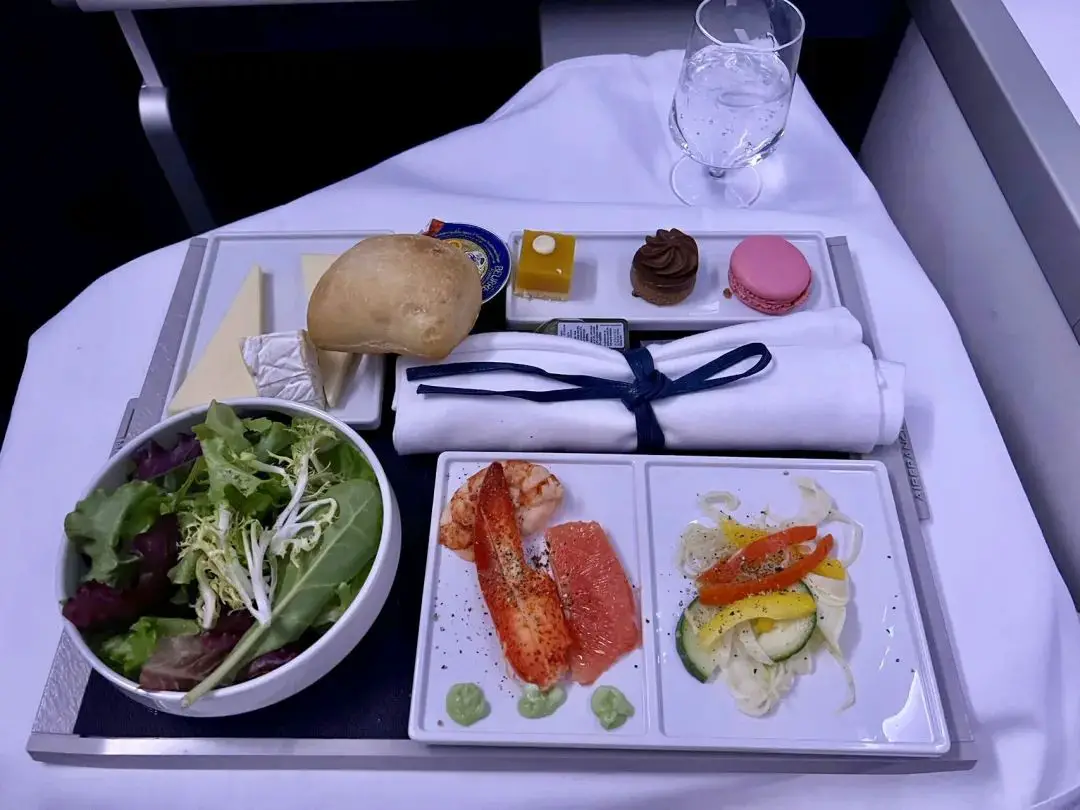 55K点数即可兑换,近乎Bug级别的回国/赴美商务舱,已顺利回家,体验真的很不错哦 55K点数即可兑换,近乎Bug级别的回国/赴美商务舱,已顺利回家,体验真的很不错哦