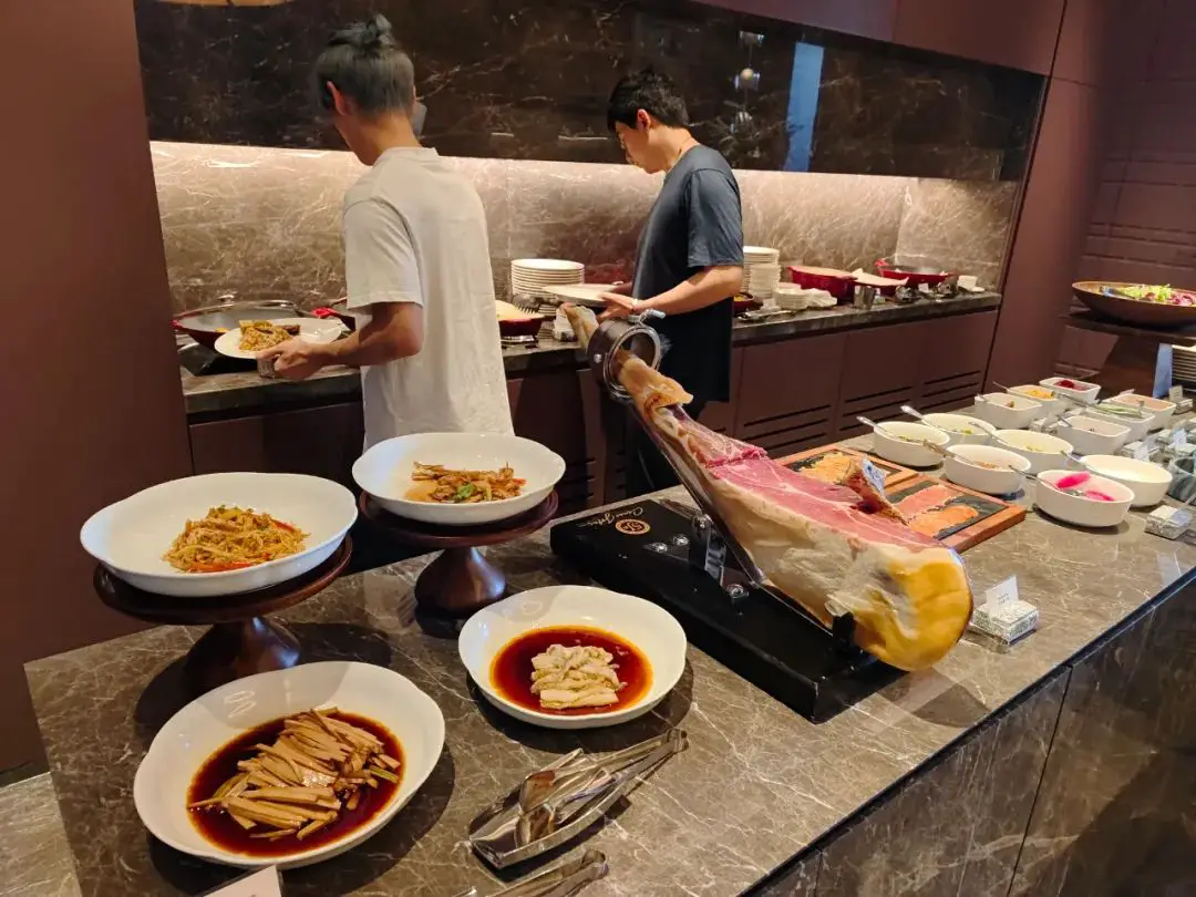 等待4年终于开业,第一时间打卡深圳首家希尔顿顶奢旗舰店! 等待4年终于开业,第一时间打卡深圳首家希尔顿顶奢旗舰店!