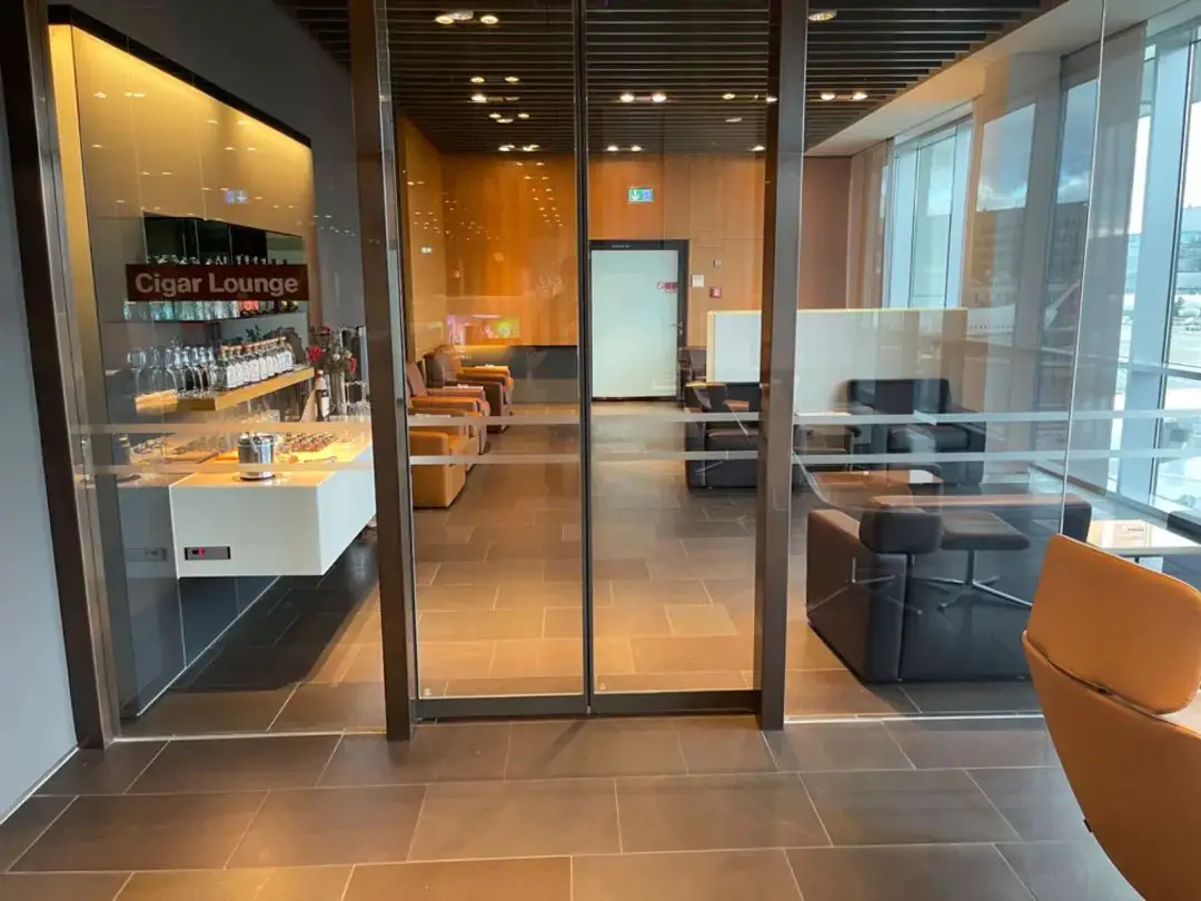 说走就走，寒假旺季通过里程拿下极致奢华的汉莎头等舱回国，这体验太绝了！